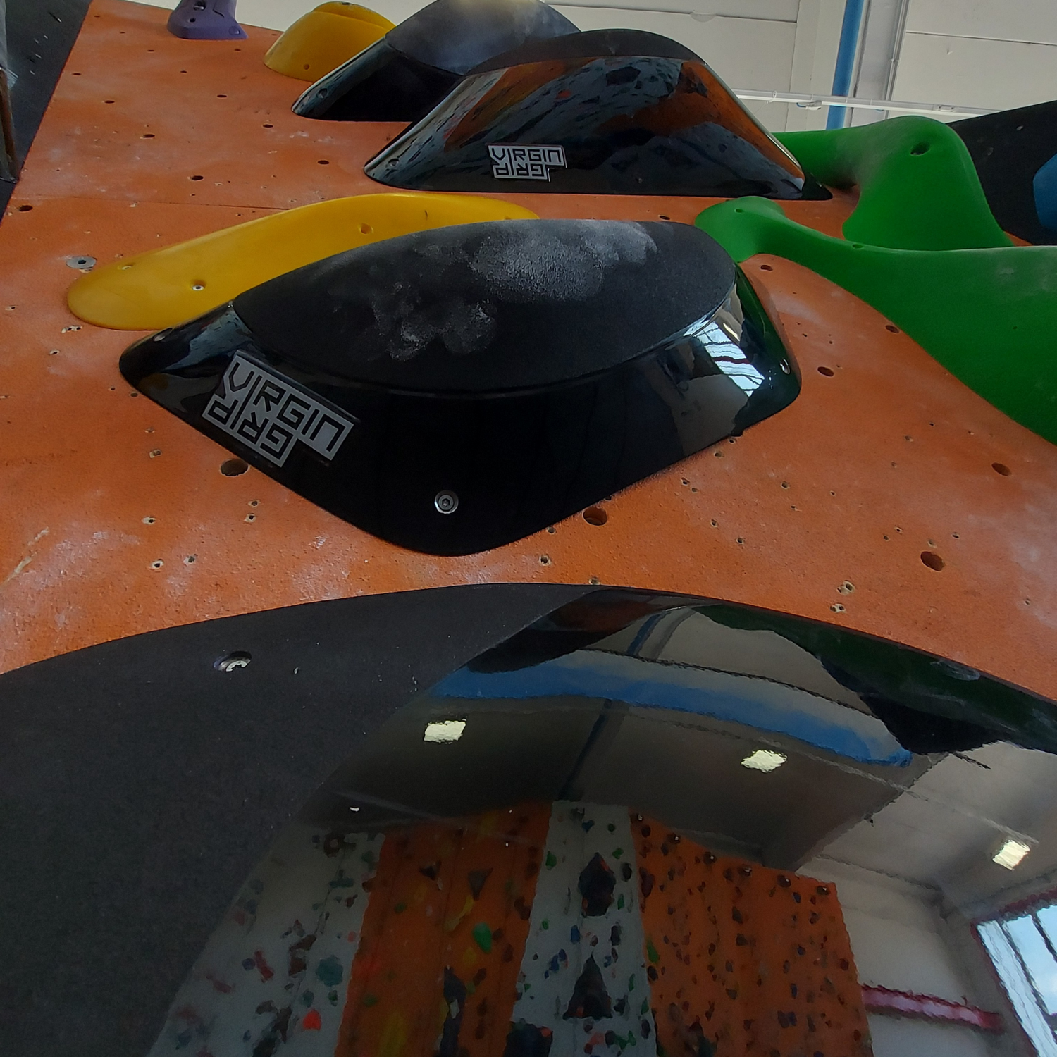 Boulderwand mit UFO Klettergriffen