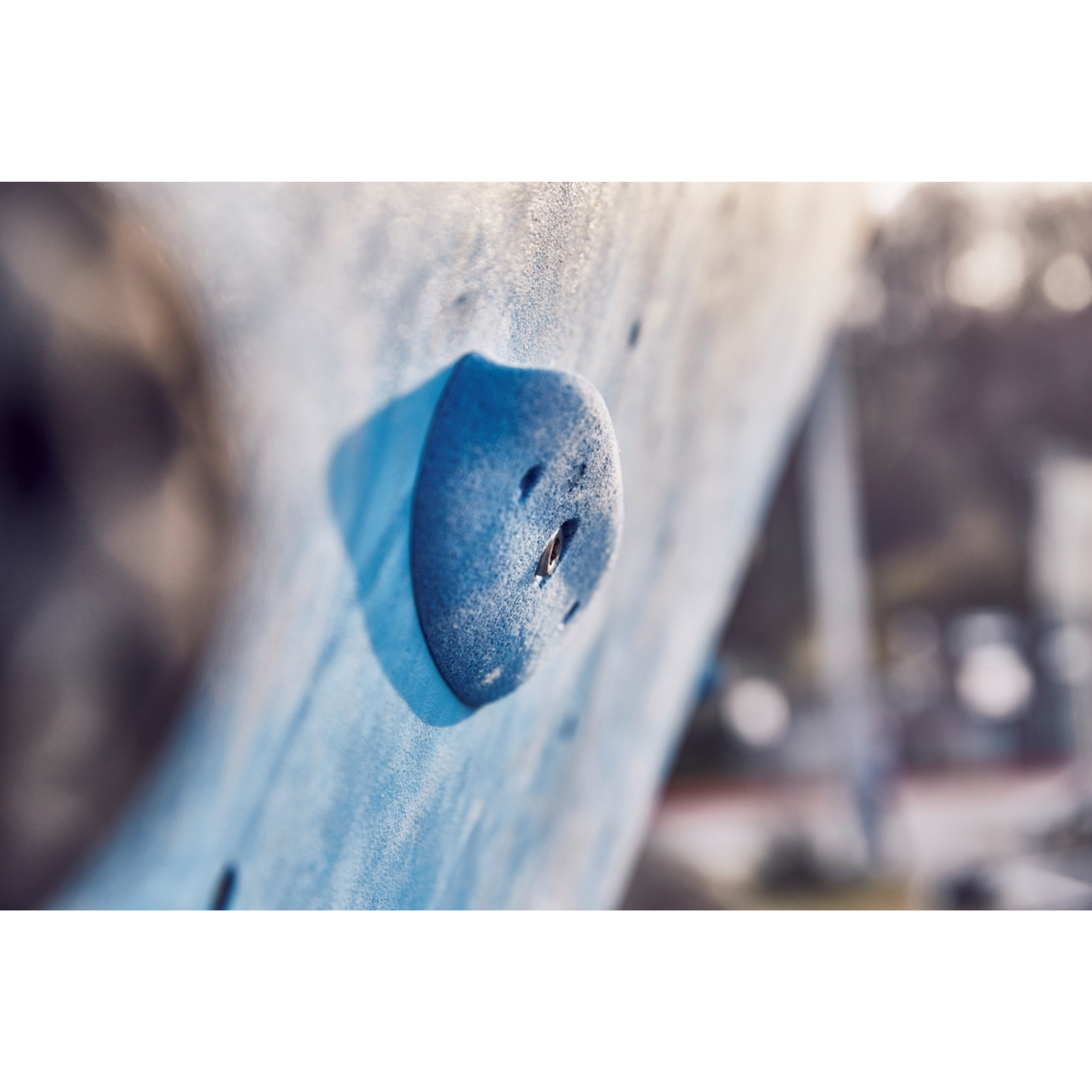 Luna Klettergriff an Kletterwand